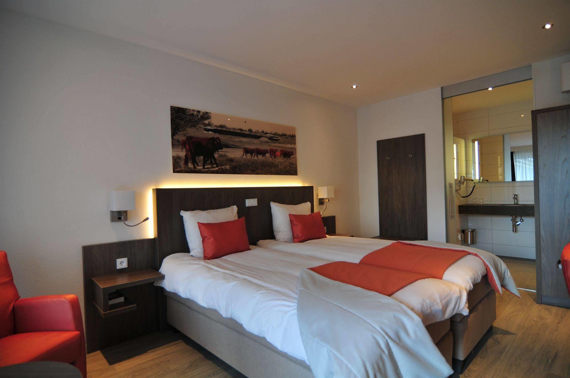 De Twee Linden Hotel Beneden-Leeuwen Ngoại thất bức ảnh